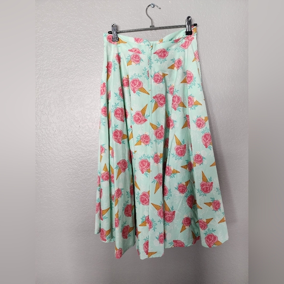 Modcloth Pinup Vintage Voodoo Vixen Amy Floral Ice Cream print Skirt - Picture 5 of 6